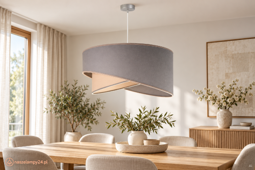 MONOCOLOR CELLO 8993 to lampa sufitowa z szarym abażurem i subtelnym różowym akcentem. Charakterystyczne, krzyżujące się linie dolnej krawędzi nadają jej lekki wygląd. Model z oprawką E27 pasuje do salonu, jadalni i sypialni.