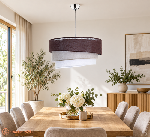 TRIO 7033 Duolla to lampa sufitowa z grafitowo-szaro-białym abażurem. Trzy warstwy o ukośnych krawędziach tworzą dekoracyjną formę. Model pasuje do jadalni, salonu i sypialni. Oprawka E27 pozwala dobrać żarówkę do wnętrza.