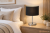CASINO BLACK ML6381 to lampa stołowa z czarnym abażurem i chromowaną podstawą. Ma oprawkę na jedną żarówkę E27 o mocy do 60 W. Żarówka nie jest dołączona do zestawu.