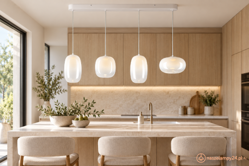 Biała lampa wisząca VASO White 15W LED rozświetli stół lub wyspę kuchenną. Model ML1406 łączy metal i szkło z ciepłą barwą 3000K. Strumień 1689 lm, szerokość 89 cm, wysokość regulowana 36–152 cm. Źródło światła w komplecie. AI