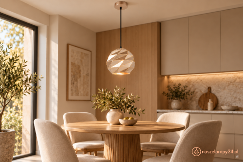 Złota lampa wisząca PALERMO Italux pasuje nad stół, wyspę kuchenną lub barek. Geometryczny metalowy klosz Ø22 cm podkreśla nowoczesne wnętrza. Zawieszenie 90 cm można skrócić. Gniazdo E27 max 40 W, IP20, 230 V.