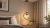 Wybierz lampę NOVA Elem do nowoczesnego wnętrza. Czarny ring LED otacza przezroczystą kulę. Moc: E14 maks. 40W + LED 5W, 333 lm. Barwa LED 3000–6000K, szerokość 25 cm, regulacja wysokości 25–125 cm. Model bez pilota.