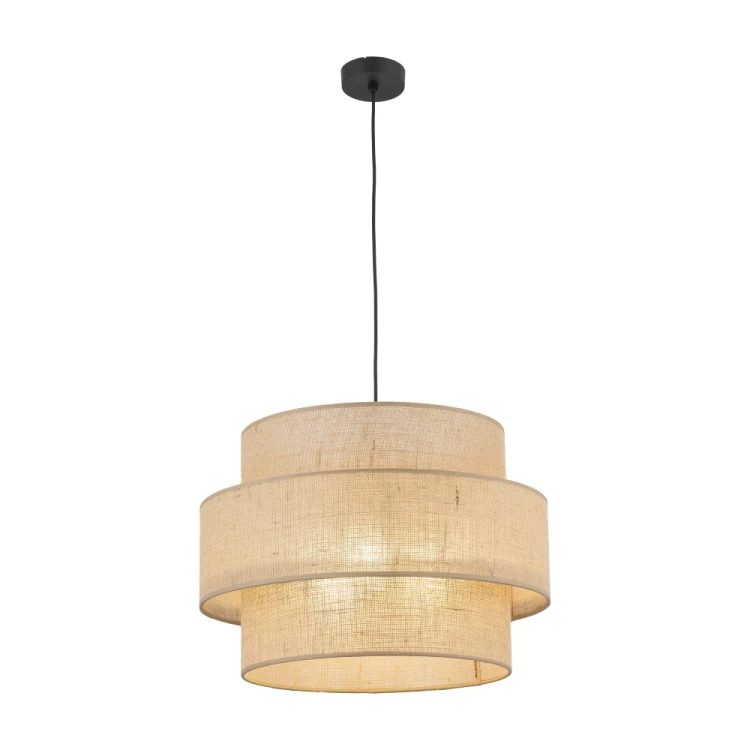 Wybierz lampę CALISTO 5402 do przytulnej jadalni lub salonu. Jutowy abażur o średnicy 50 cm stanowi dekoracyjny akcent wnętrza. Czarne zawieszenie, 3×E27, maks. 15 W LED na żarówkę. Wysokość całkowita 110 cm.