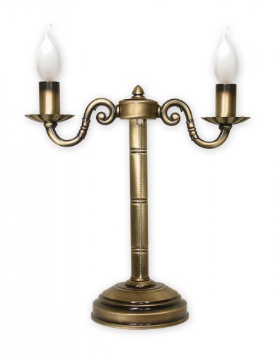 Lampa stołowa PRIMA LEMIR O1008/L2 w kolorze patyny to eleganckie oświetlenie w stylu klasycznym. Wykonana ze stali i odlewu ZNAL, posiada 2 źródła światła E14 oraz praktyczny sznureczek do włączania. Idealna do salonu, sypialni i gabinetu.