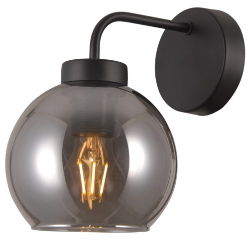 Stylowa lampa ścienna POGGI Italux WL-28028-1 z czarnym wykończeniem i dymionym, kulistym kloszem. Wykonana ze stali i szkła. Oprawa E27, max 40W, LED-ready. Wymiary 22x20x15 cm, IP20. Idealna do nowoczesnych wnętrz