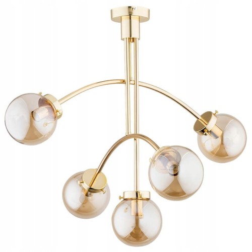 Lampa sufitowa LUSCO Alfa 27135 łączy złotą armaturę z pięcioma bursztynowymi kloszami ze szkła. Asymetryczna konstrukcja o szerokości 74 cm sprawdzi się w salonie, jadalni, sypialni i eleganckim holu