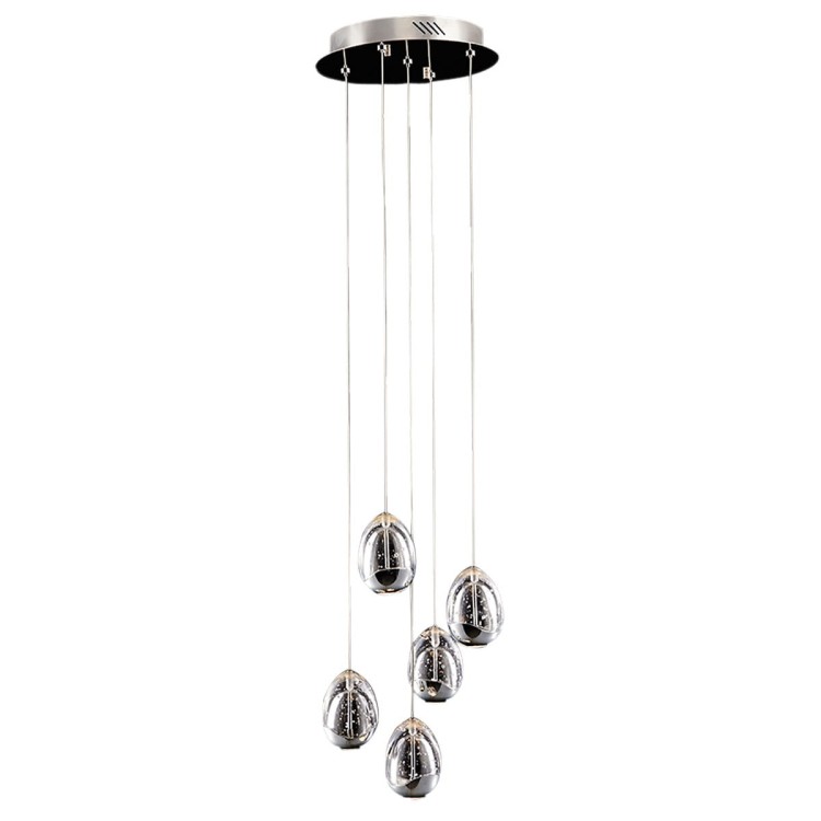 Lampa sufitowa HUELTO LED 24W Italux zachwyca nowoczesnym designem i pięcioma transparentnymi kloszami z efektownymi pęcherzykami powietrza. Ciepła barwa 3000K, chromowane wykończenie oraz kaskadowa forma idealnie podkreślają charakter salonu lub holu.
