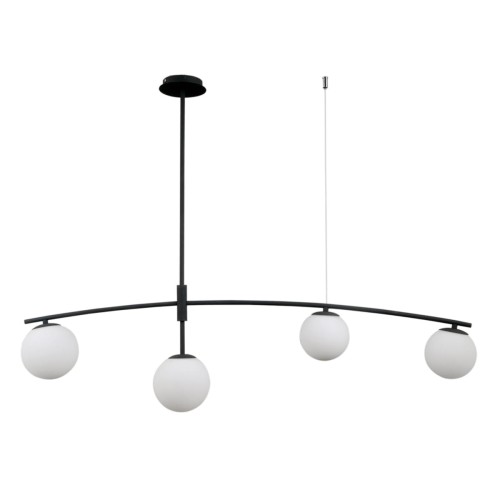 Lampa sufitowa SENAI Italux łączy czarną, satynowaną konstrukcję z 4 białymi kloszami w kształcie kul. Szerokość 110 cm sprawia, że świetnie prezentuje się nad stołem w jadalni, wyspą kuchenną lub barkiem.
