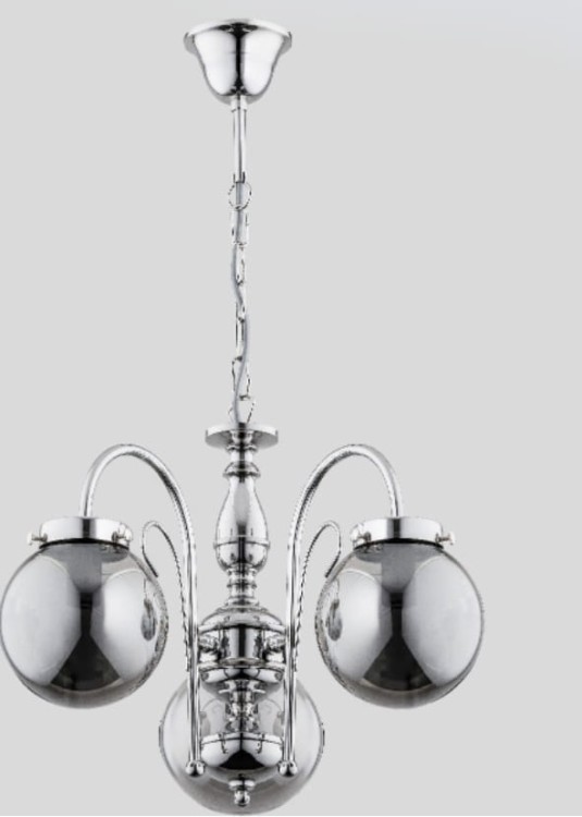 Lampa sufitowa HERO 3x40W chrom Alfa 28283 to elegancki żyrandol klasyczny z trzema kulistymi kloszami z dymionego szkła. Chromowana armatura i funkcja podziału świecenia sprawiają, że lampa doskonale sprawdzi się w salonie, sypialni i jadalni.