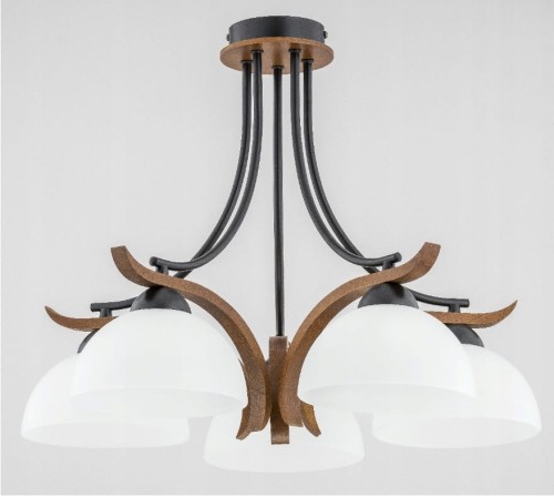 Lampa sufitowa BAFIA 5xE27 Alfa to eleganckie połączenie czerni, drewna orzechowego i białych kloszy. Idealna do salonu, jadalni i sypialni. Zapewnia ciepłe, równomierne oświetlenie i ponadczasowy styl.