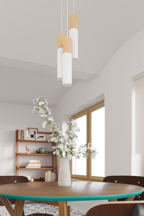 Nowoczesna lampa punktowa PABLO w eleganckim wnętrzu – minimalistyczny design, drewniany akcent i funkcjonalna forma. Idealna do salonu, kuchni lub przedpokoju w stylu skandynawskim lub loftowym. Subtelne oświetlenie i wyjątkowy styl
