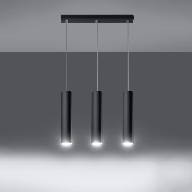 Minimalistyczna lampa wisząca LAGOS z trzema tubami GU10 doskonale doświetli stół lub wyspę kuchenną. Regulowana wysokość zawieszenia pozwala idealnie dopasować lampę do nowoczesnego wnętrza salonu lub jadalni.