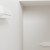 Zdjęcie przedstawia nowoczesny kinkiet FROST SL.0379 w kolorze białym. Geometryczna forma i światło góra–dół tworzą elegancki efekt świetlny na ścianie. Idealny do salonu, sypialni, korytarza czy jadalni. Stylowa lampa o minimalistycznym charakterze