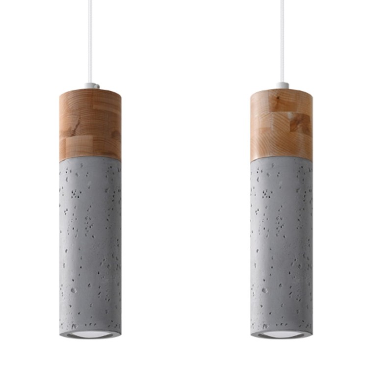 Nowoczesna lampa wisząca ZANE – betonowa tuba z detalem z naturalnego drewna. Minimalistyczny design do kuchni, jadalni i salonu. Wymienne źródło GU10 (max 40W) pozwala dobrać barwę i moc. Regulowana wysokość do 120 cm. IP20. Polska produkcja.