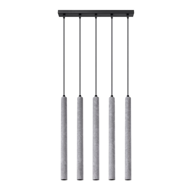 Lampa wisząca PASTELO 5L Sollux wykonana z naturalnego betonu to idealne oświetlenie nad stół, wyspę kuchenną i barek. Pięć smukłych tub z oprawkami G9 tworzy efektowną kompozycję w stylu loftowym, industrialnym i nowoczesnym.