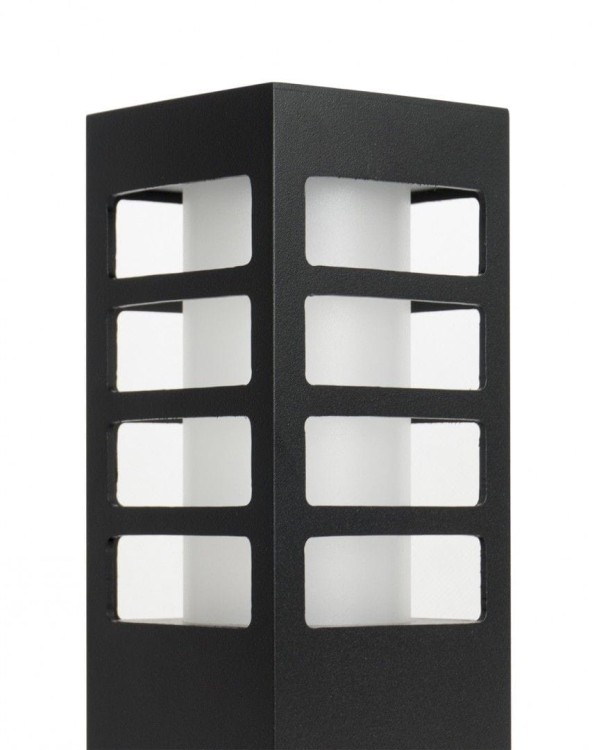 Lampa stojąca RADO III 1 BL to nowoczesny słupek ogrodowy z aluminium malowanego proszkowo i satynowanego PMMA. Idealna do oświetlenia alejek, tarasów i podjazdów. Gniazdo E27, max 18W LED, IP54. Trwała, odporna na warunki atmosferyczne