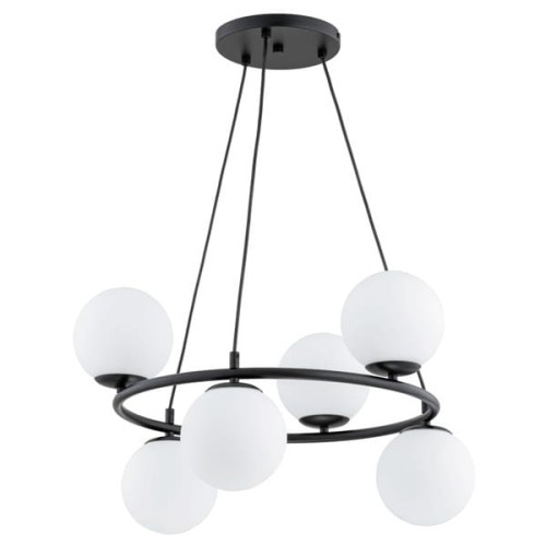 Lampa wisząca RINGO Alfa 63246 łączy czarne koło z sześcioma białymi kloszami ze szkła. Model 6×E14 max 10 W na żarówkę ma średnicę 62 cm i wysokość 66 cm. Pasuje nad stół w jadalni i także do nowoczesnego salonu. Metalowa armatura, IP20, zasilanie 230 V.
