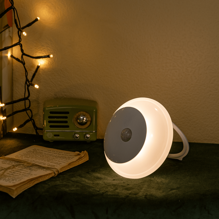 lampka-nocn-z-czujnikiem-ruchu-0,5w-3000k-przenośna.png