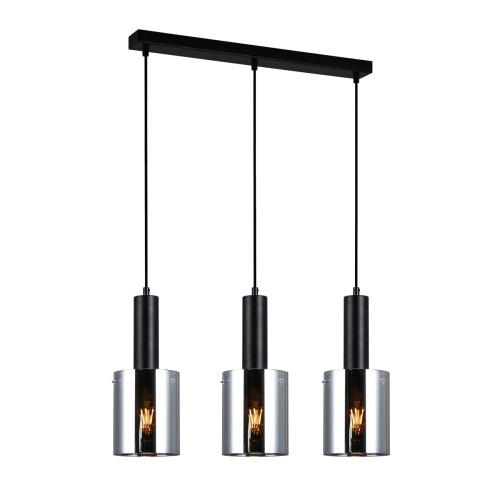 Lampa wisząca SARDO Italux PND-5581-3-BK+SG to nowoczesne oświetlenie z trzema kloszami z dymionego szkła. Czarna konstrukcja i loftowy styl doskonale pasują do salonu, kuchni oraz jadalni. Idealna nad stół lub wyspę kuchenną.