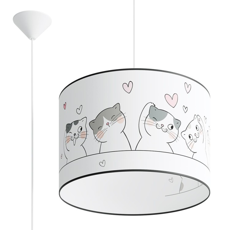 Kolorowa lampa wisząca dziecięca 40 cm z uroczym motywem kotków to doskonały wybór do pokoju dziewczynki. Duży abażur z PVC zapewnia przyjemne rozproszenie światła, a oprawka E27 pozwala zastosować energooszczędną żarówkę LED.