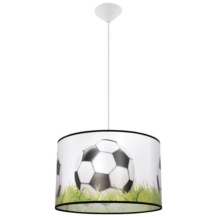 Lampa wisząca FOOTBALL Sollux SL.1429 to idealny wybór do pokoju małego piłkarza. Abażur z motywem piłki nożnej i zielonej murawy tworzy sportowy klimat, a gwint E27 pozwala zastosować energooszczędną żarówkę LED.