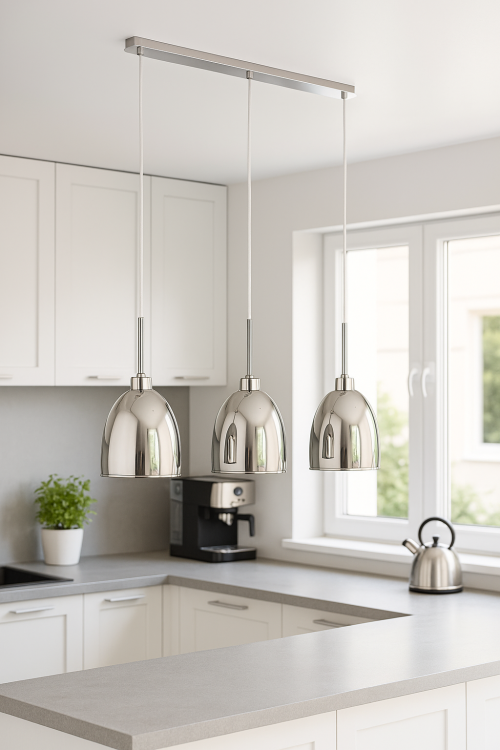 Lampa wisząca RONDA 3pł Alfa 60140 chrom to eleganckie oświetlenie nad stół, barek lub wyspę. Podwójne klosze: dymione szkło z zewnątrz, biały środek. Wykonana z metalu i szkła, 3xE27 60W. Nowoczesny styl, chromowana listwa, wysokość 100 cm