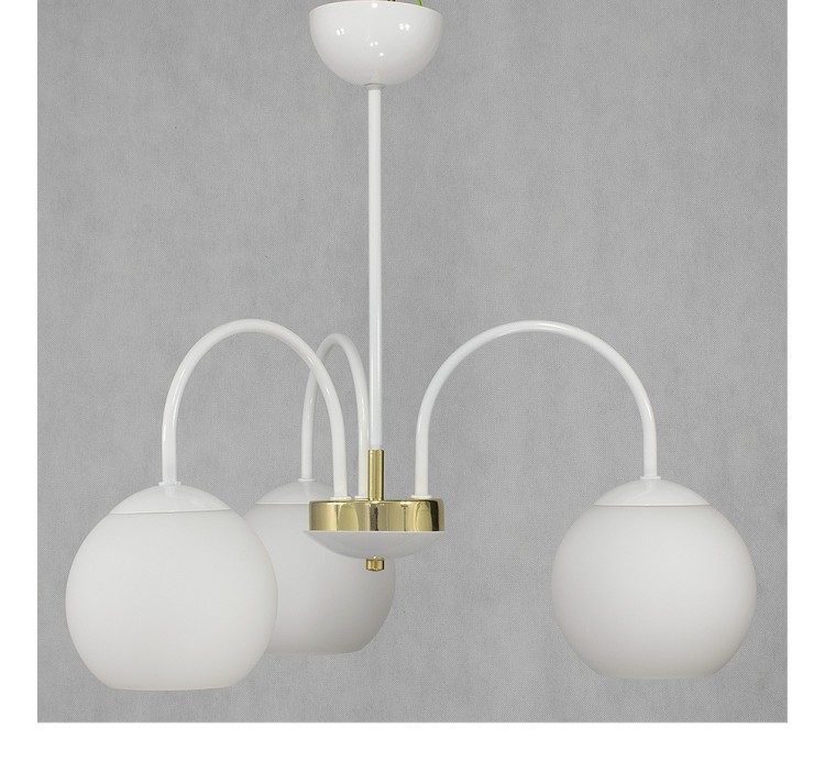 Lampa sufitowa NINA 3xE27 biała matowa, złote dodatki. Lampa wisząca wykonana w Polsce. Solidne wykonanie na lata.