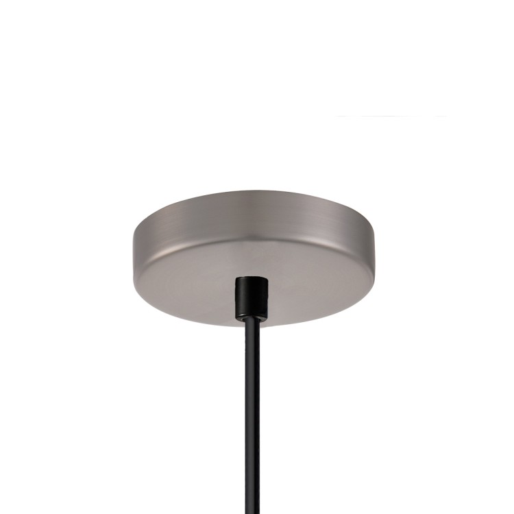 Lampa sufitowa PENZI Italux to elegancka propozycja z białym żebrowanym kloszem i srebrną oprawą. Wykonana z metalu i szkła, idealna do salonu, kuchni czy jadalni. Pasuje na 1xE27 max 40W. Możliwość regulacji wysokości do 106 cm