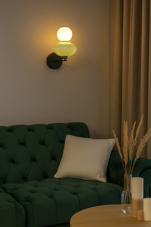 Kinkiet TORDI WL-94721-1A-GRN marki Italux łączy nowoczesny design z elegancją. Czarna armatura, biały klosz i zielona ceramika tworzą unikalny efekt. LED 8W 903lm o barwie 3000K daje ciepłe światło. Idealny do salonu, sypialni i przedpokoju