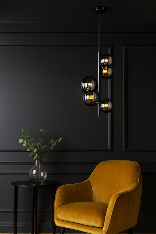 Lampa sufitowa CANELLO Italux 5xG9 w kolorze czarnego chromu z dymionymi, szklanymi kulami. Nowoczesna oprawa wykonana z metalu i szkła, idealna do salonu, jadalni czy sypialni. Wysokość całkowita 75,5 cm. Gwarancja producenta 2 lata