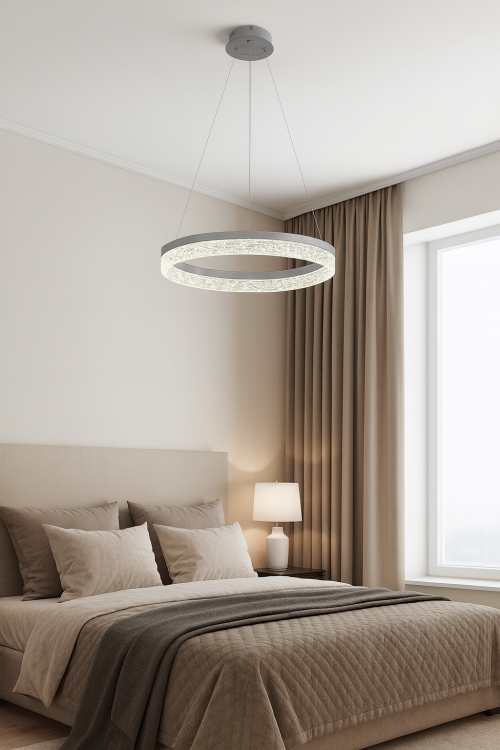 Lampa sufitowa GALA SILVER 25W LED Milagro ML2242 to nowoczesny model z pierścieniem o średnicy 50 cm. Moc 2000 lm i neutralna barwa 4000K zapewniają jasne, komfortowe światło. Eleganckie srebrne wykończenie nadaje wnętrzu stylu i luksusu.