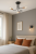 Klasyczny kinkiet PIXI Lemir O2740 K1 CZA – stalowa lampa ścienna czarna + miedź. Źródło światła 1xE27, IP20. Eleganckie uzupełnienie żyrandoli z serii PIXI.