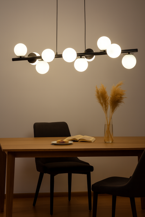 Minimalistyczna lampa AVOLA czarna z dziewięcioma białymi kulami – nowoczesne oświetlenie sufitowe
