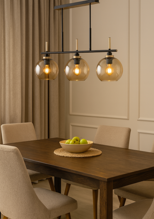 Stylowa lampa DOLFI 3x60W Alfa – czarna konstrukcja, złote akcenty i bursztynowe klosze. Doskonała do jadalni, kuchni i salonu. Solidna polska produkcja.