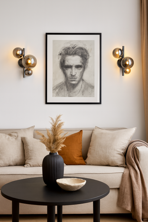 Kinkiet CANELLO 3xG9 Italux to elegancka lampa ścienna w kolorze czarnego chromu z dymionymi kloszami. Nowoczesny design i solidne wykonanie sprawiają, że doskonale dopełni aranżację salonu, sypialni lub jadalni.
