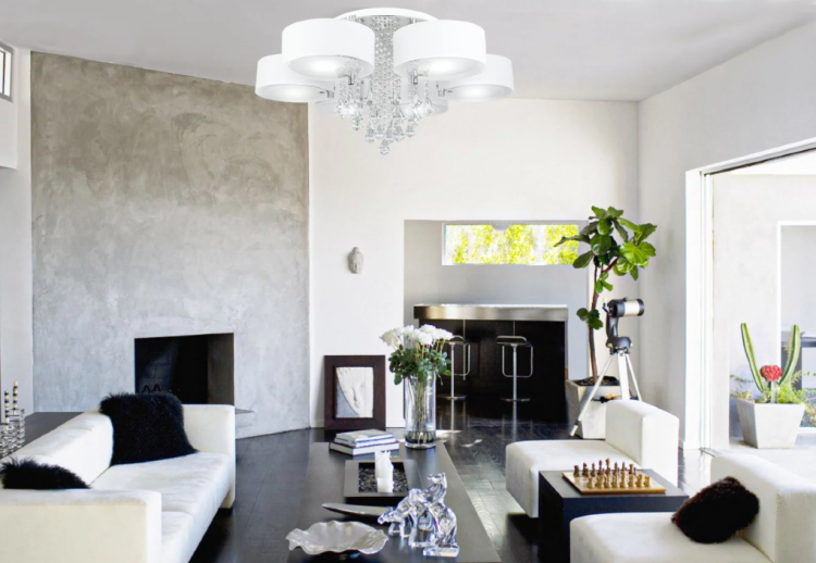 Ekskluzywny plafon ANTILA 6x60W + LED. Białe klosze, chrom i kryształy. Sterowanie pilotem, zmiana barwy światła, tryb nocny. Idealny do dużych wnętrz premium.