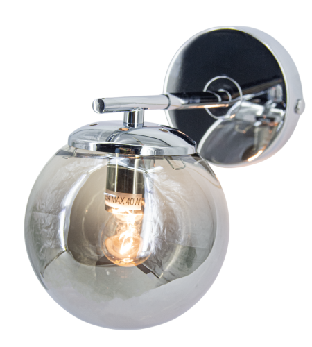 ERICE 1xE14 8491/1 8C to chromowany kinkiet z dymionym, szklanym kloszem, który tworzy nastrojowe i eleganckie oświetlenie. Idealny do wnętrz glamour i nowoczesnych. Kompaktowe wymiary 20 × 20 cm pasują do małych i dużych pomieszczeń.