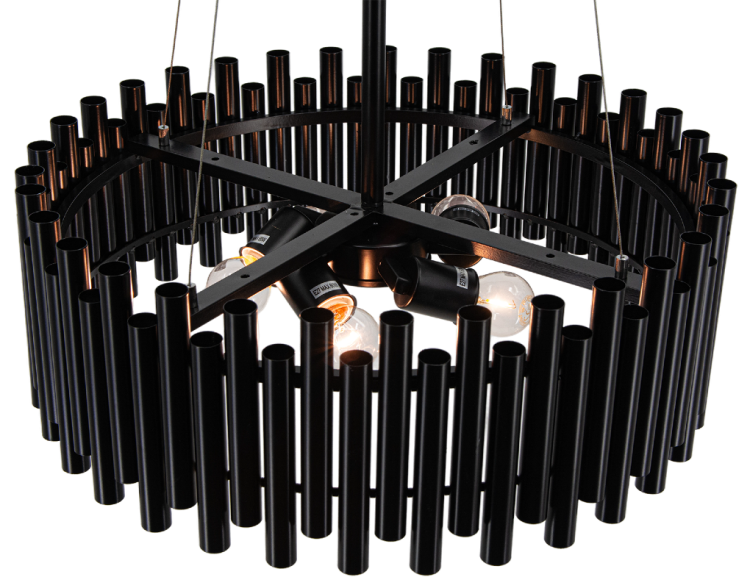 Designerska lampa NARNI 5-płomienna w czarnym wykończeniu to idealne oświetlenie nad stół. Modernistyczne tuby tworzą ciekawą formę, a ciepłe światło buduje przytulną atmosferę. Doskonała do aranżacji glamour i modern classic.