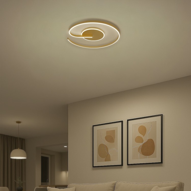 Złoty plafon LORENZO ML1849 z energooszczędnym modułem LED 22 W stanowi efektowną dekorację sufitu. Neutralne światło 4000 K, strumień 1180 lm i kąt 120° sprzyjają codziennemu użytkowaniu. Lampa ma 50 cm szerokości i tylko 6,5 cm wysokości.