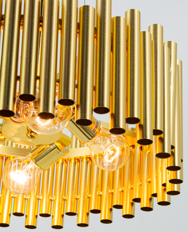 Elegancka lampa sufitowa NARNI 4xE27 złota Elem 6235/4 TR to połączenie stylu glamour i funkcjonalności. Cztery żarówki E27 zapewniają jasne, równomierne światło, a złota obudowa nadaje wnętrzu luksusowego charakteru.