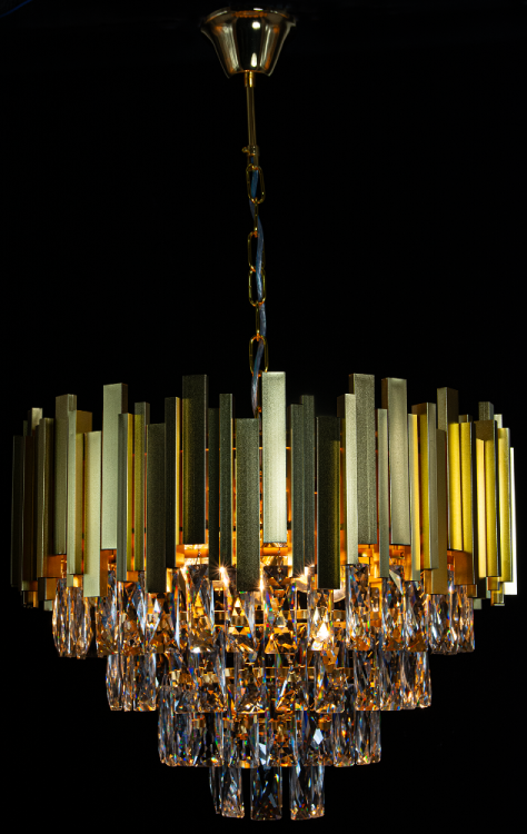 Żyrandol VALETTA 5xE27 glamour w kolorze złotym z transparentnymi kryształami. Okrągła lampa sufitowa o średnicy 51 cm i wysokości całkowitej 85 cm, pięć punktów świetlnych E27.