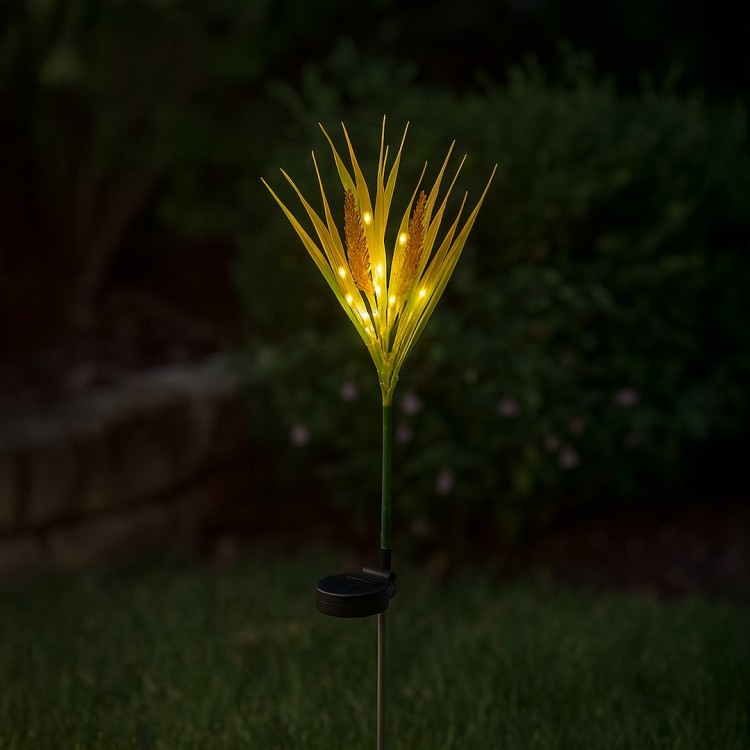 Lampka solarna Wheat LED to nowoczesne i ekologiczne oświetlenie ogrodowe. Automatyczne ładowanie w ciągu dnia oraz brak kabli sprawiają, że jest wygodna i funkcjonalna w użytkowaniu