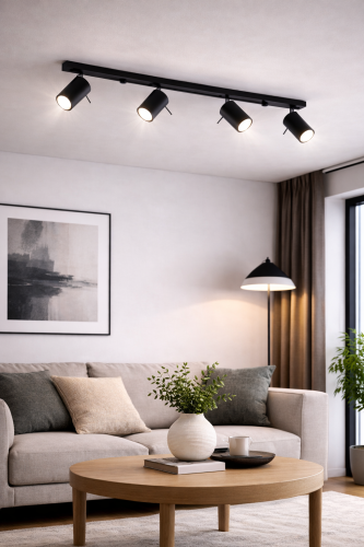 Plafon sufitowy RING czarny 4xGU10 to praktyczne oświetlenie do domu. Dzięki ruchomym kloszom możesz dowolnie sterować światłem, a minimalistyczna forma doskonale wpisuje się w styl nowoczesny i industrialny.