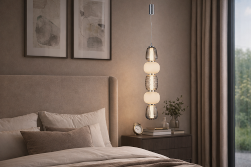 Nowoczesna lampa CARO ML0362 srebrna z białymi i transparentnymi kloszami to stylowe oświetlenie przy łóżko lub do salonu. 40W LED i 5032 lm gwarantują jasne i komfortowe światło