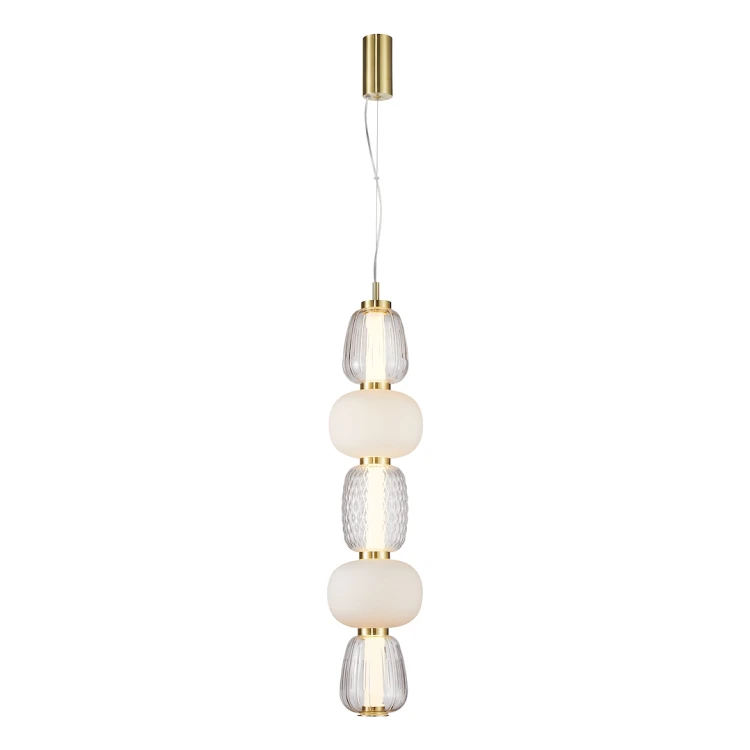 Lampa wisząca CARO ML0361 złota LED 40W to eleganckie oświetlenie do salonu i sypialni. Szklane klosze i ciepła barwa 3000K tworzą przytulny klimat, a nowoczesny design podkreśla charakter wnętrza.
