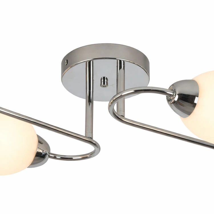 Lampa KING CHROME 4xE27 to nowoczesne oświetlenie do salonu, jadalni i pokoju młodzieżowego. Opalowe klosze zapewniają miękkie światło, a chromowane wykończenie podkreśla styl wnętrza.