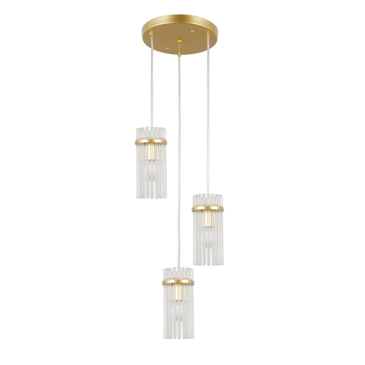 Lampa wisząca MERTO 3xE14 Italux kaskada w kolorze złotym to eleganckie oświetlenie do salonu, jadalni i kuchni. Trzy szklane klosze tworzą efektowną kompozycję i przytulne światło w nowoczesnym wnętrzu.