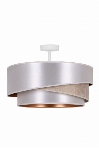 Lampa sufitowa KOBO 1xE27 ecru z zamszowym abażurem to elegancki plafon do salonu i sypialni. Złote wnętrze klosza daje ciepłe, przytulne światło. Średnica 45 cm, biała armatura, nowoczesny styl.