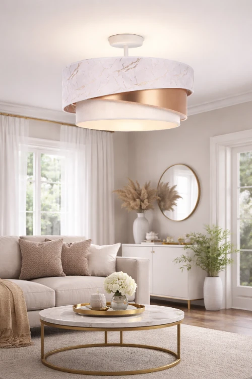 KOBO 605489 to wyjątkowa lampa sufitowa inspirowana luksusowym marmurem. Połączenie bieli, ecru i złota nadaje wnętrzu elegancji, a subtelne światło tworzy przyjemną atmosferę. Idealna do aranżacji glamour i modern classic.