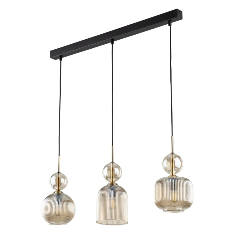 Lampa wisząca SOPHIA 3xE14 Cognac TK-Lighting 11042 zachwyca eleganckimi kloszami z ryflowanego szkła w kolorze koniakowym. Idealna nad stół do jadalni, wyspę kuchenną lub do salonu w stylu glamour, modern i loft.